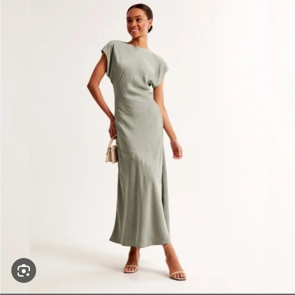 Abercrombie Short-Sleeve Crinkle Satin Maxi Dress XL petite frosty olive